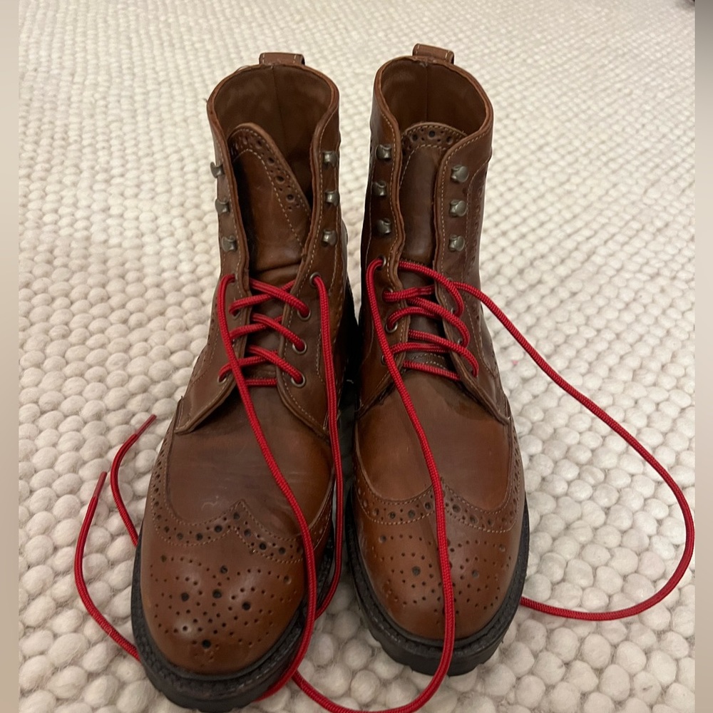 AE Long Branch 11 D w/ red & Cobbler’s Choice brown laces in excellent condition